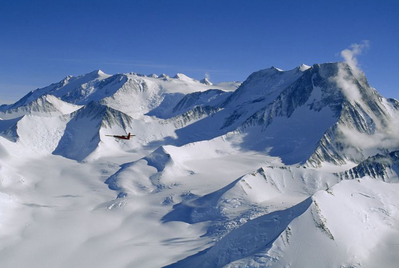 Massif Vinson Peak Highest Mountain In Antarctica