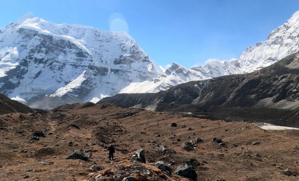 Trek to the Makalu Guide