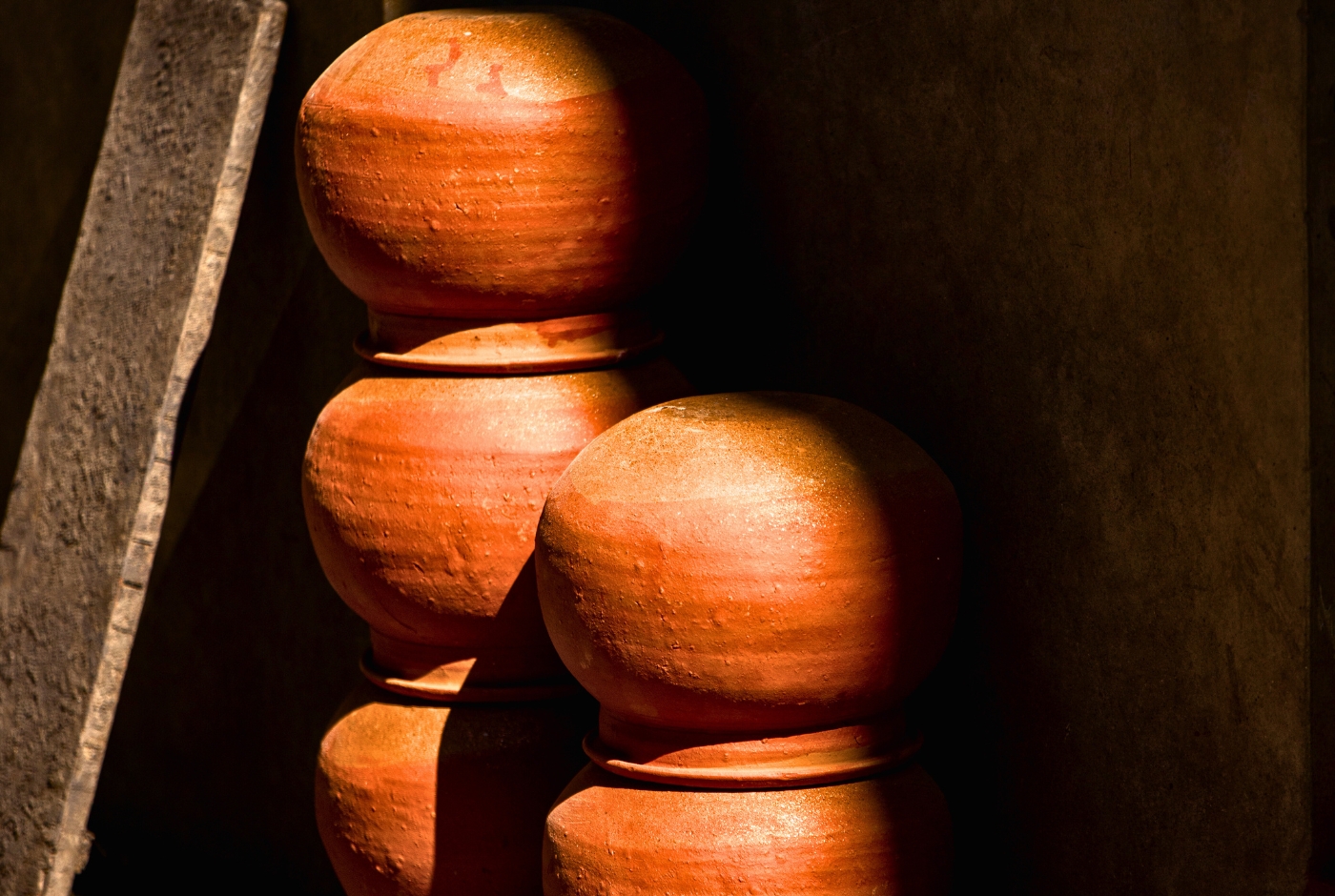 Hand made clay pot   Bhaktpaur